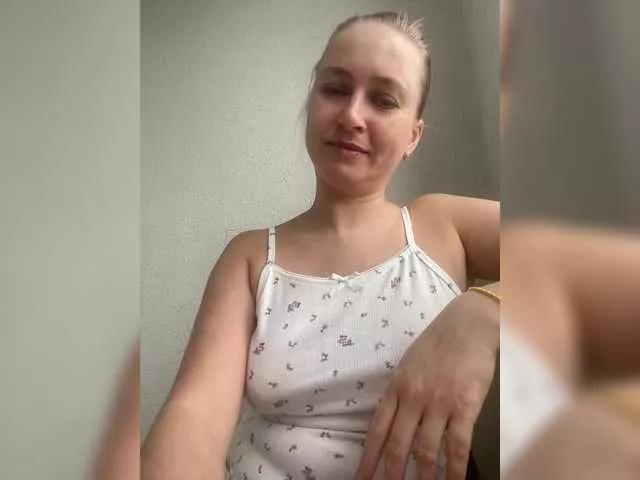 -Jolly- on BongaCams 