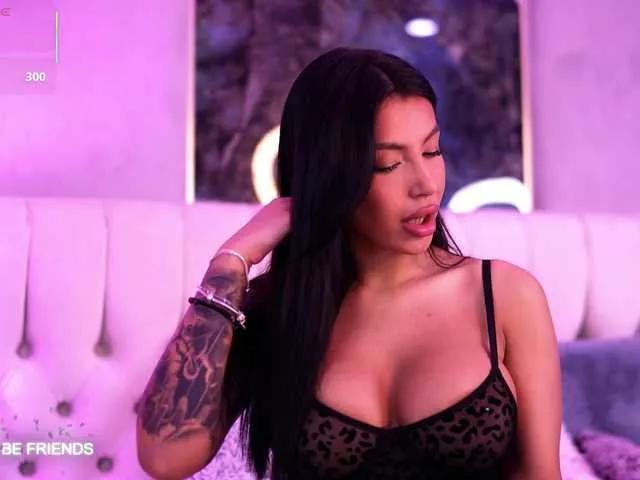 AishaDevoe on BongaCams 