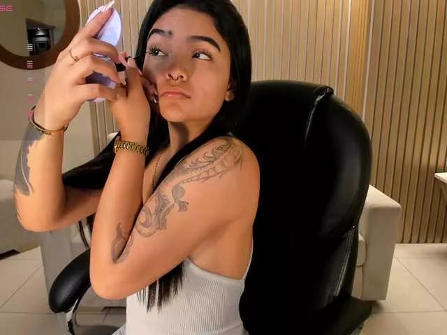 AlanaFord on BongaCams 