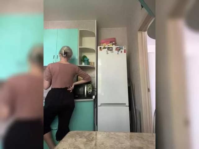 Alenaa on BongaCams 