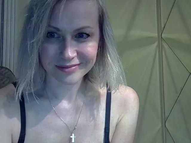Alenkahot on BongaCams 