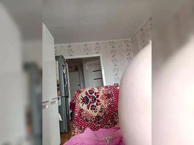 Alenushka888 on BongaCams 