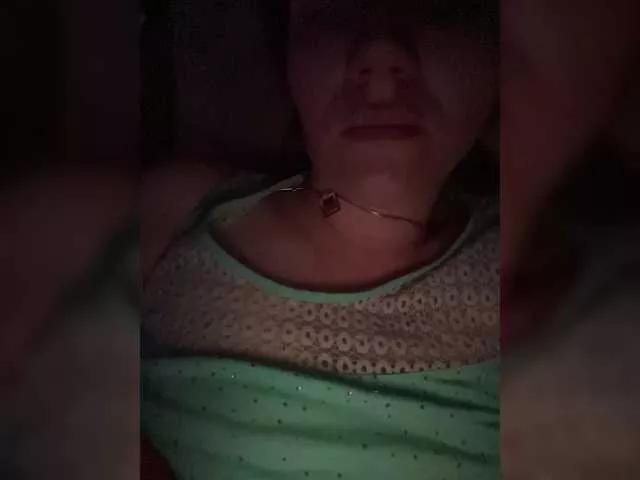Alenushka888 on BongaCams 