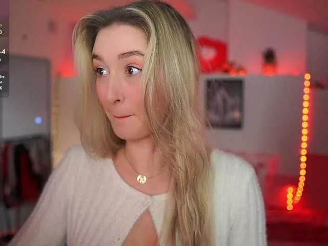 AlexisTexas18 on BongaCams 