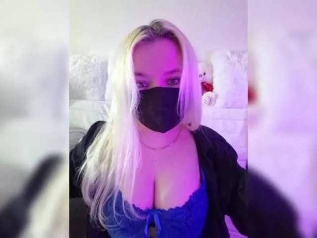 Alicekitty on BongaCams 