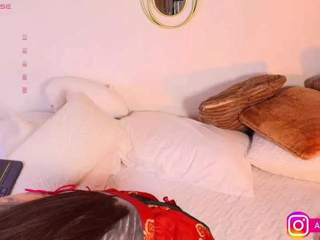 Aliceowenn on BongaCams 