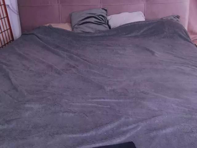 AlinaxCute on BongaCams 