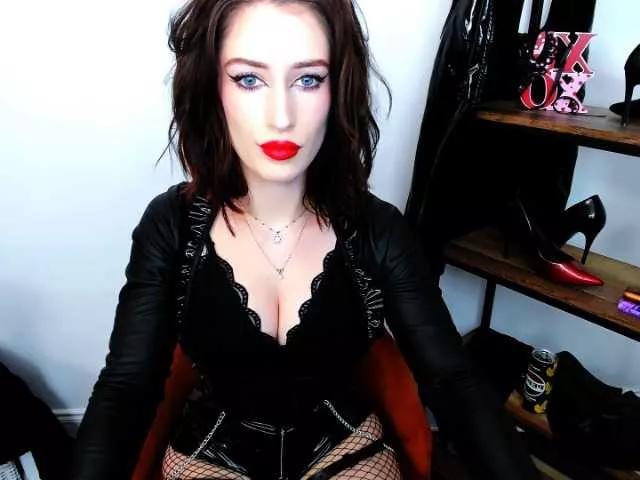 AlissaGold on BongaCams 