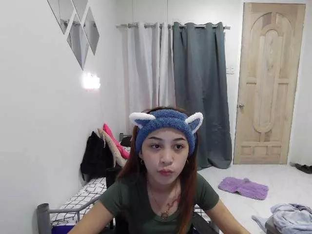 AllieSpankalot on BongaCams 