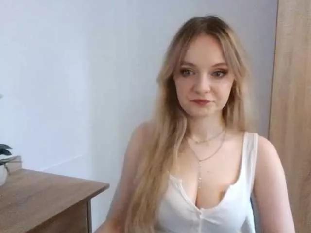 AlmaNatural on BongaCams 