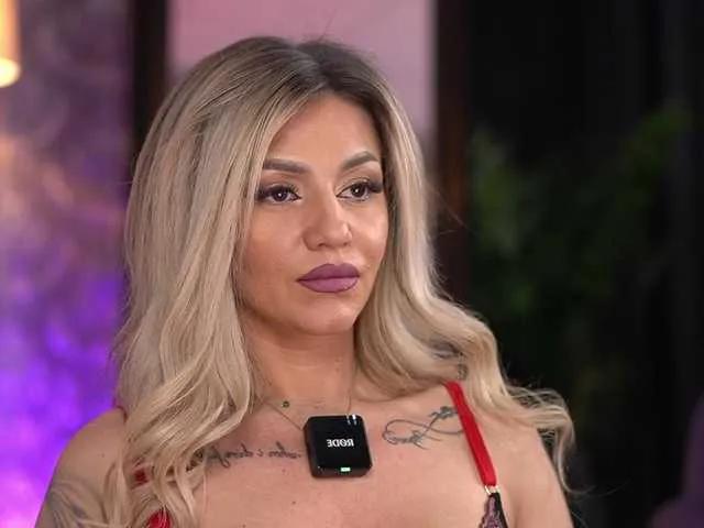 Sexy AlmaVelia wants you to fuck her body now AlmaVelia from BongaCams