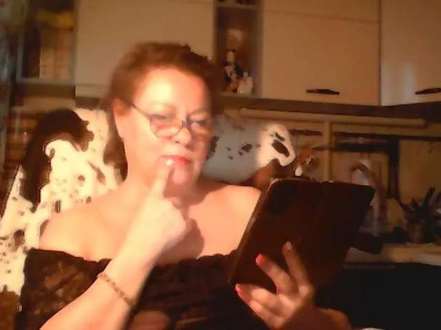 AlyaBest777 on BongaCams 