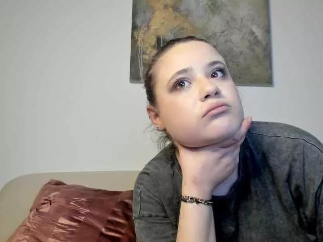alyafox on BongaCams 