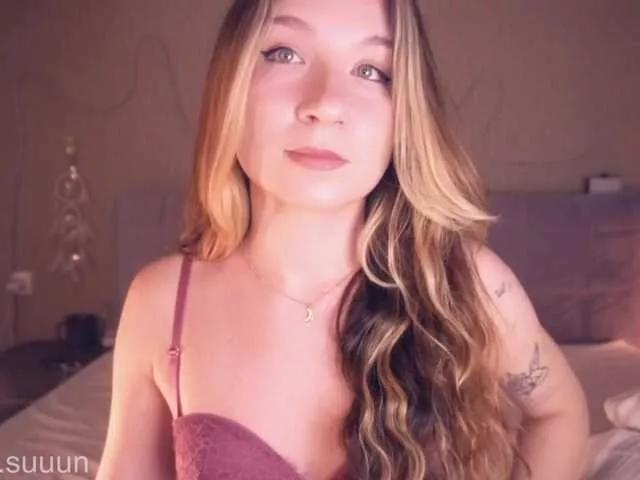 alyyyson on BongaCams 