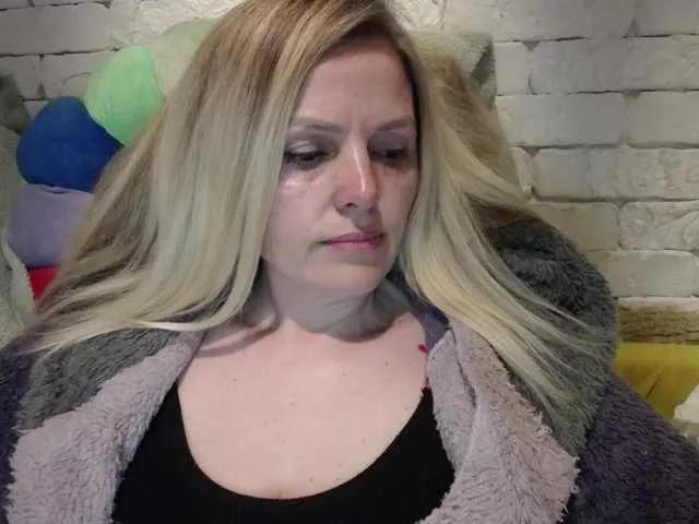 AngelAlone on BongaCams 