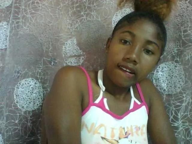Annah21 on BongaCams 