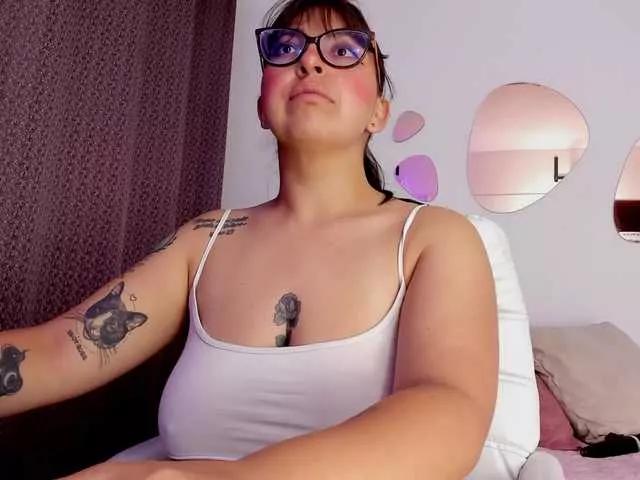 Anniie on BongaCams 