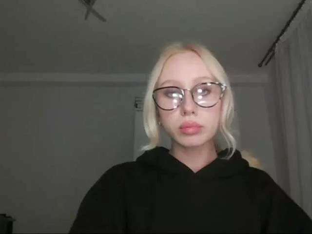 AnyaDirty on BongaCams 