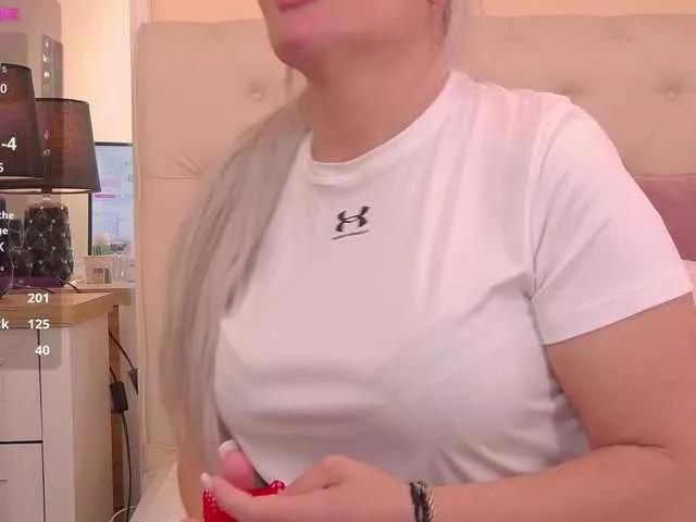 ArianaCroft on BongaCams 