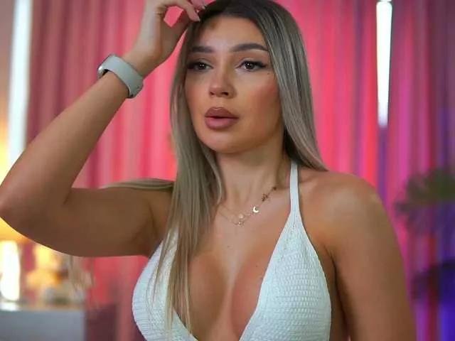 ArtTeasee on BongaCams 