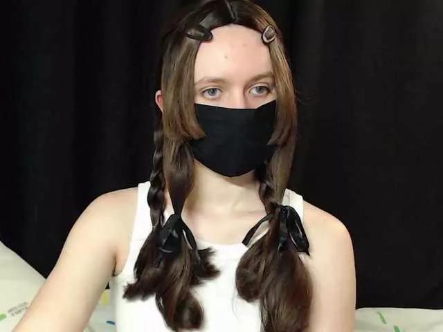 AverageGirl on BongaCams 