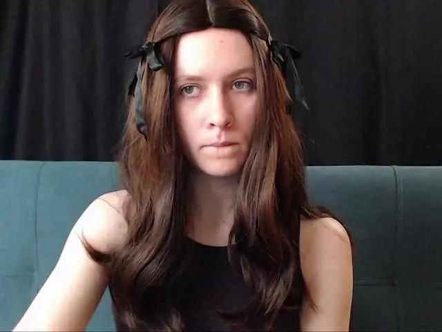 AverageGirl on BongaCams 