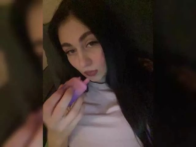 BabyMilia717 on BongaCams