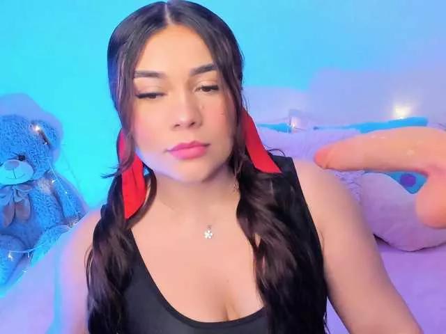 Belacurvyx on BongaCams 