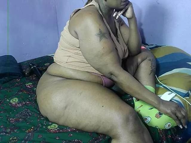 Big-Ass-Wilma on BongaCams 