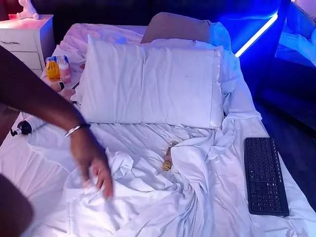 black-pussydoll on BongaCams 