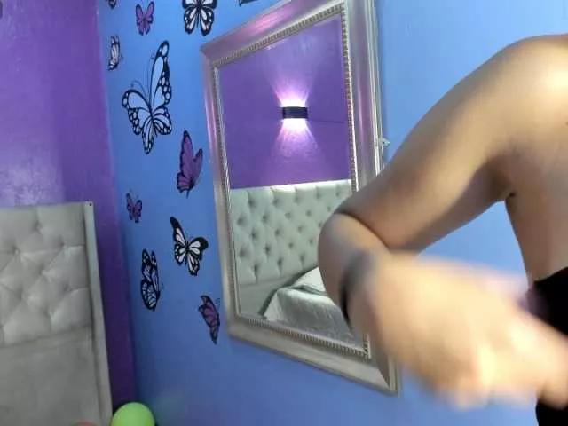 BlushhApril on BongaCams 