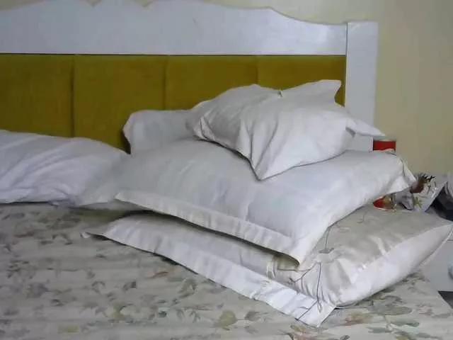 BradBubble on BongaCams 