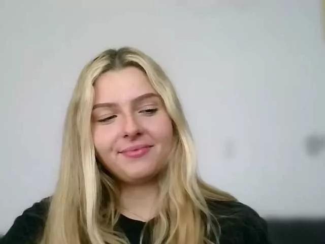 BritneyBlond on BongaCams 