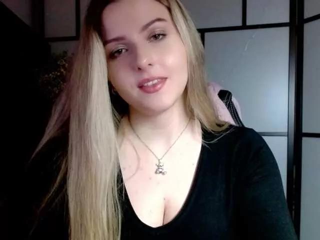 BritneyBlond on BongaCams 