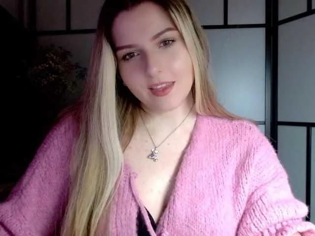 BritneyBlond on BongaCams 