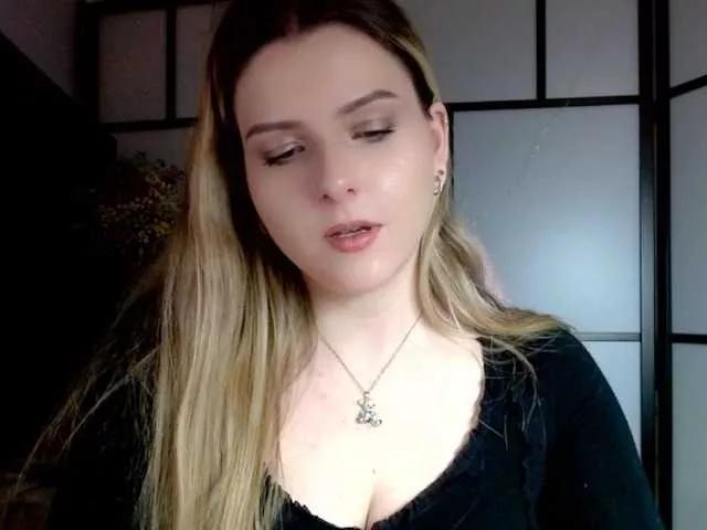 BritneyBlond on BongaCams 