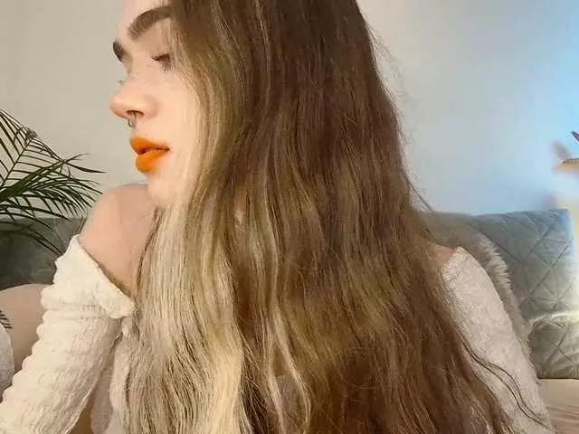 BrokenDoll666 on BongaCams 
