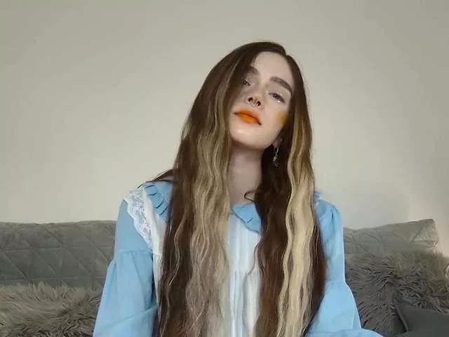 BrokenDoll666 on BongaCams 