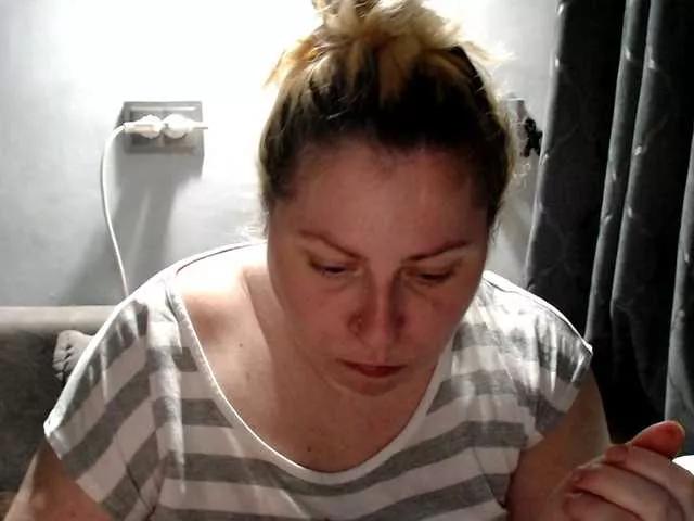 candycream74 on BongaCams 