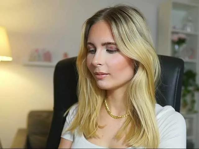catecrago on BongaCams 