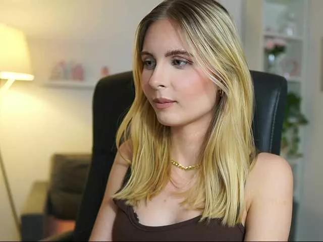 catecrago on BongaCams 