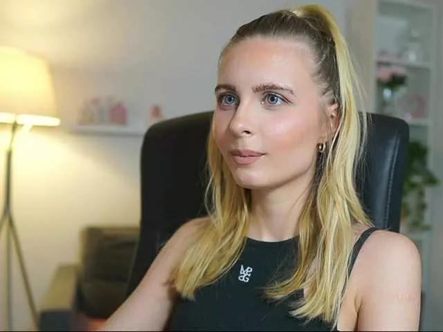 catecrago on BongaCams 