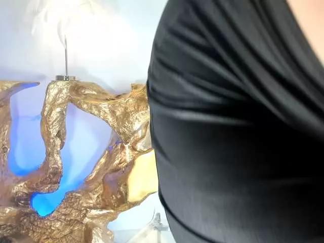Classy4uuuu on BongaCams 