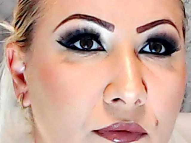 Offline ClaudieTaylon on BongaCams