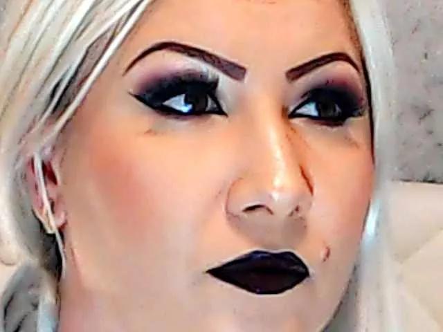 Offline ClaudieTaylon on BongaCams