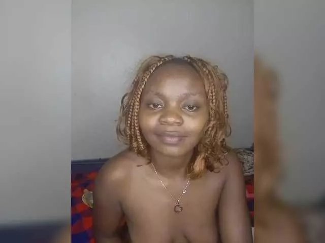 Freechat Crazymaya on BongaCams