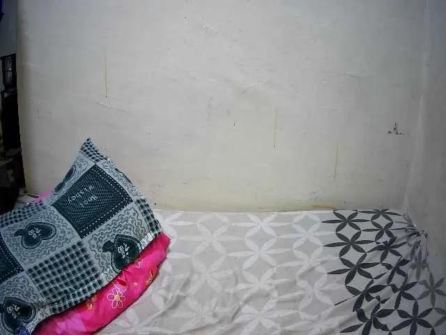 Cute Creamy-squirter wants you to fuck her body now creamy-squirter from BongaCams