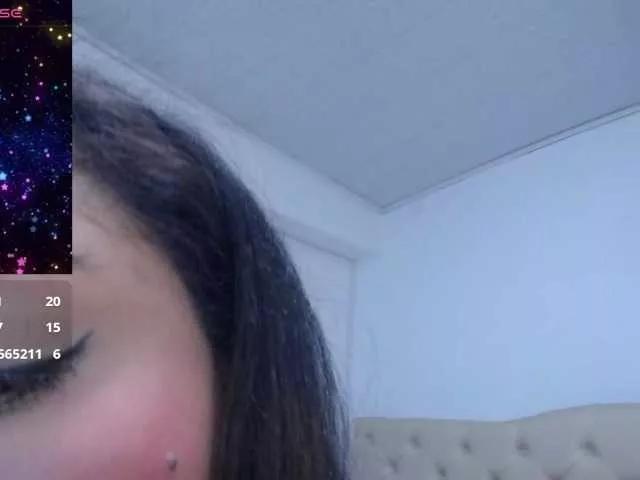 cristal-horny19 on BongaCams 