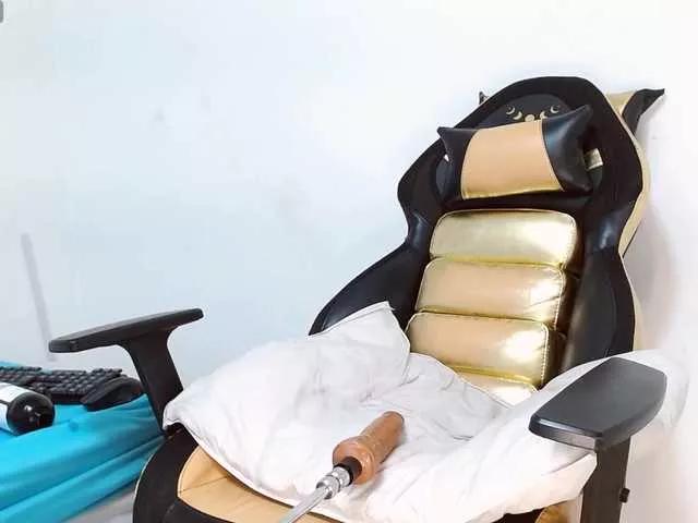 Cristal-ST on BongaCams 