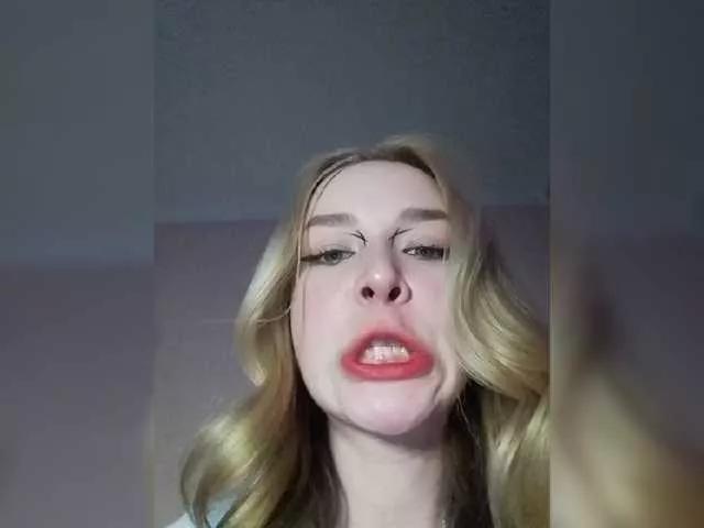 cutesmiles on BongaCams 